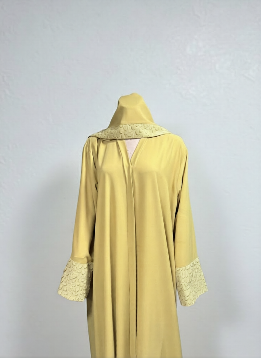 Naaz Scalloped Elegance