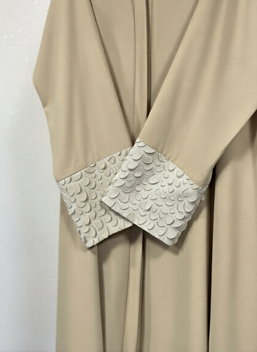 Naaz Scalloped Elegance