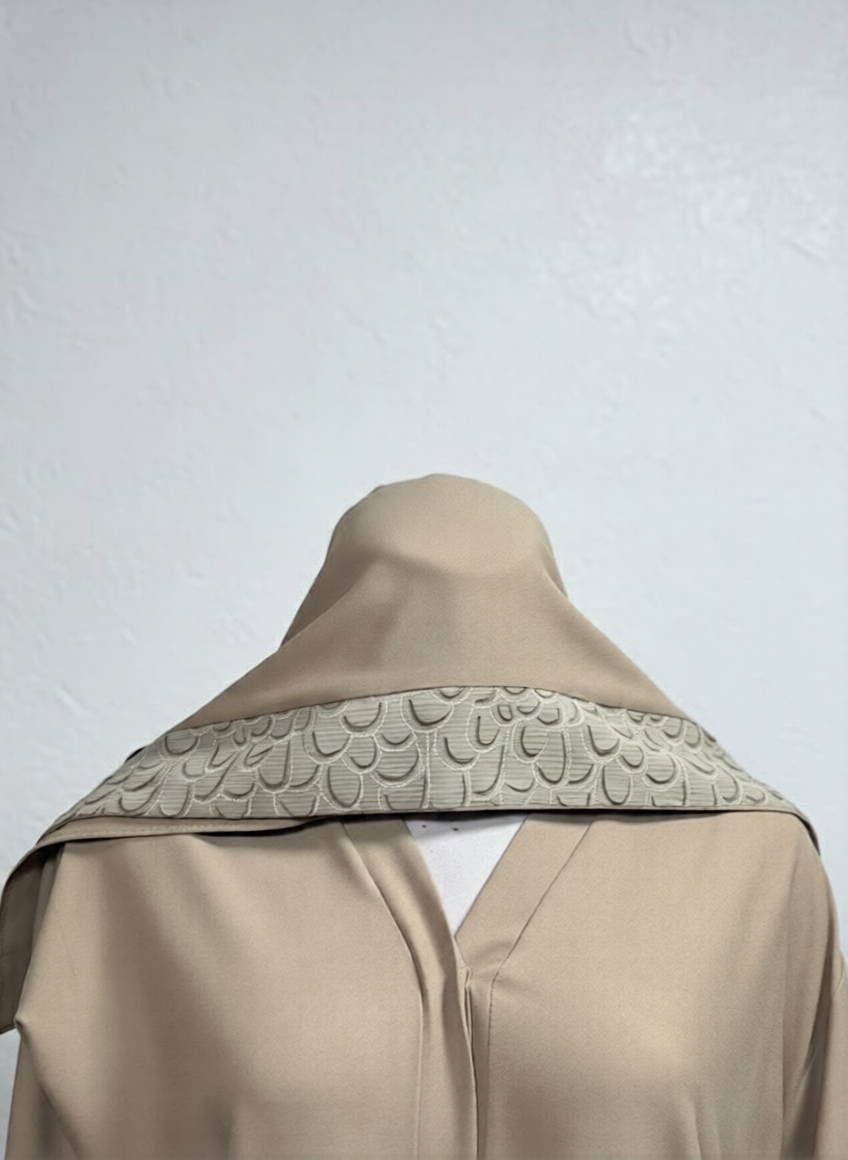 Naaz Scalloped Elegance